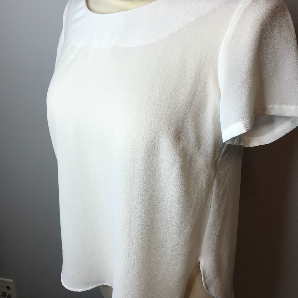 Cute white top/blouse